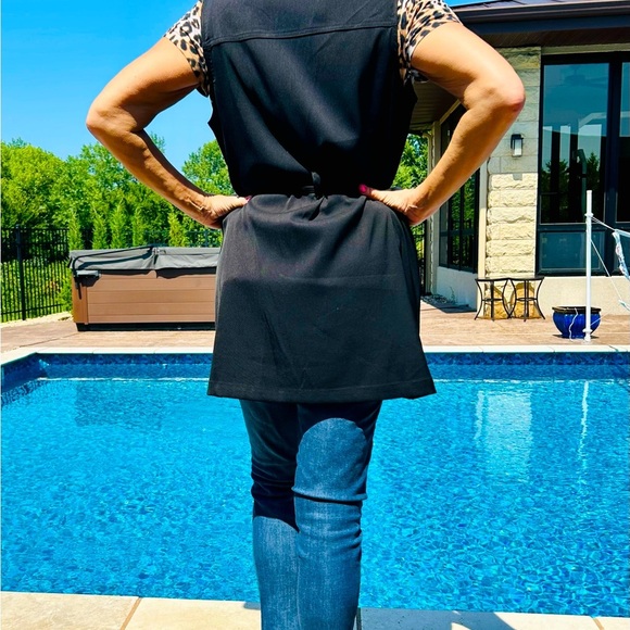 Great New Max Studio black vest - Picture 2 of 7